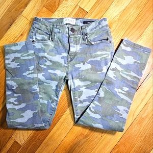 PARKER SMITH Womens Ava Skinny Camo Jeans